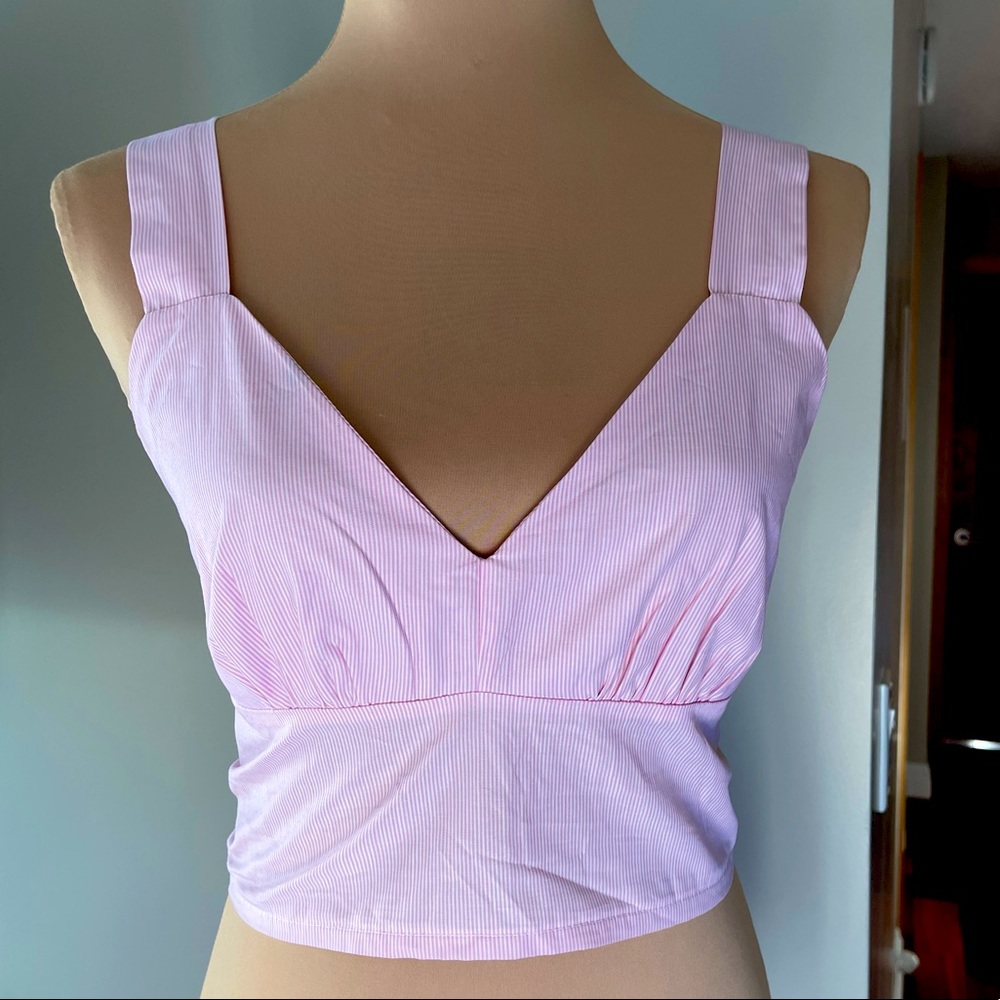 NEW ! NWT Cropped top light pink and white stripes L